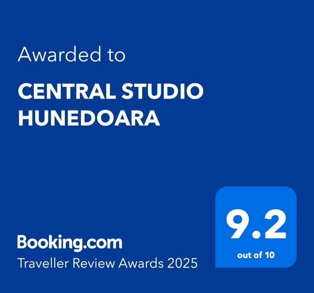 Central Studio Hunedoara Exteriér fotografie