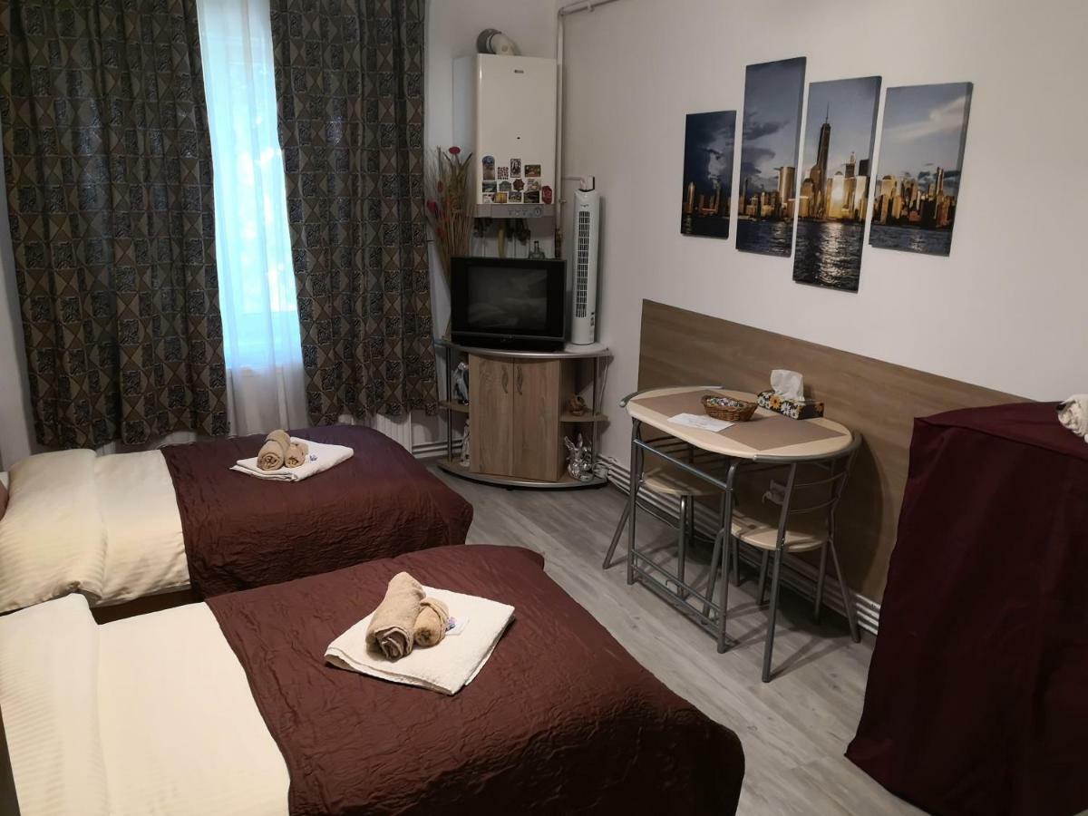Central Studio Hunedoara Exteriér fotografie